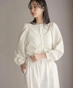 【美品】LOWRYS FARM 2wayシャーリングブラウス 白 春トップス