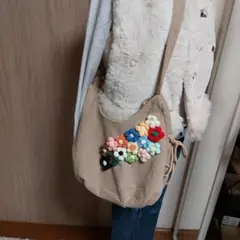 花モチーフ　コーデュロイショルダーバッグ