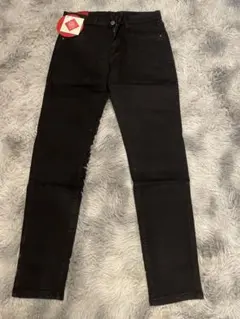 ブラック スキニーデニム 新品タグ付き　31