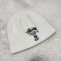 STUSSYビーニー ホワイト ロゴ入りのサムネイル