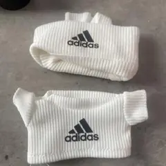 adidas ラブブ洋服