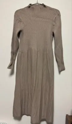 Thevon ハイネックリブ切替ニットフレアワンピース