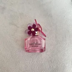 MARC JACOBS DAISY PARADISE 香水のサムネイル