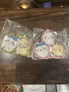 猫とウサギのアクリルキーホルダー2個セット