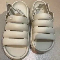 UGG スポーツサンダル ホワイトのサムネイル