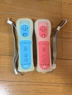 Wiiリモコンプラス　ピンク＆青ストラップ付き2個セット 値下げ可能