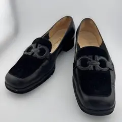 Salvatore Ferragamo ローファー ガンチーニ ブラック 6.5