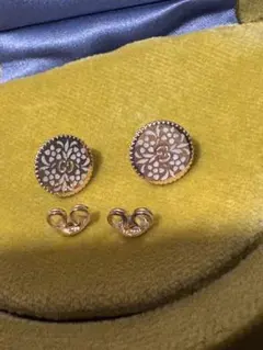 GUCCI アイコンブルームス　ピアス　K18 YG 新品のサムネイル