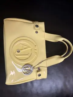 Armani Jeans（AJ） のハンドバッグです。