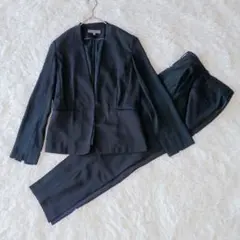✨極美品✨ユナイテッドアローズ スーツ　セットアップ　ノーカラー　パンツ　紺色 ✨極美品✨ユナイテッドアローズ スーツ セットアップ ノー