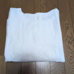 grinグリン コットンリネン　タックブラウスのサムネイル