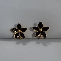 ヴィンテージ　ブラックフラワー イヤリング ゴールド