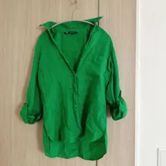 ZARA リネン ロールアップ シャツ　緑のサムネイル
