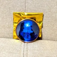 【mocha展】カーブミラー　缶バッジ