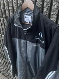 Champion ナイロンジャケット 刺繍ロゴ　切替 チャンピオン