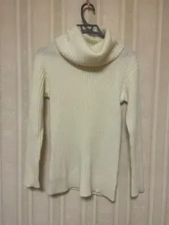 Mila Owen アイボリー タートルネックセーター 下部分に少し毛玉あります