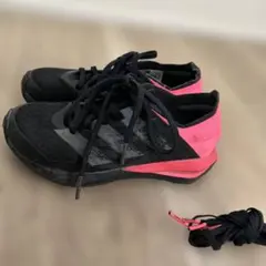 adidas ブラック/ピンク スニーカー　軽量　18センチ