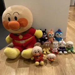 【値下げ】アンパンマン 特大サイズ　ぬいぐるみ まとめ売り 11体