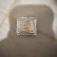shu uemura プレスド アイシャドー W サンドグローのサムネイル