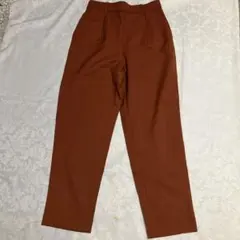 スクロール　テーパードパンツ