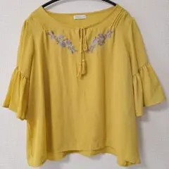 earth music&ecology 刺繍ブラウス フレア袖 リボン付き