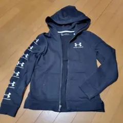 UNDER ARMOUR ブラック パーカー