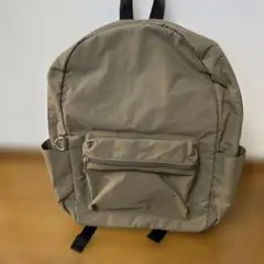 カーキ シンプルリュック
