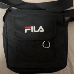 FILA ブラック ショルダーバッグ