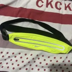 Nike 蛍光イエロー ウエストポーチ