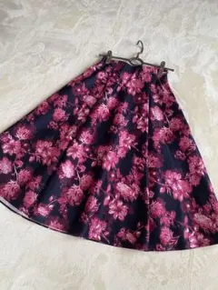 ストロベリーフィールズ　フラワースカート　サイズ2