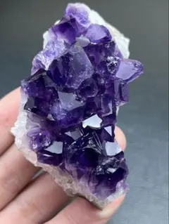 ウルグアイ産　天然アメジストクラスター　紫水晶　原石　置物　パワーストーン