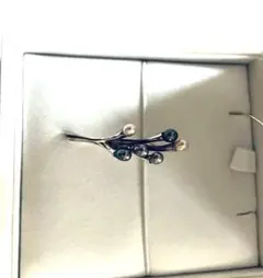 アンティークショップで購入したピンブローチ