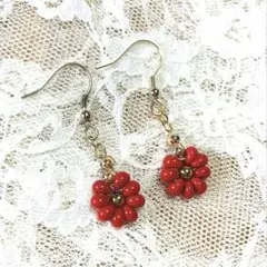 赤い花 ビーズ ピアス ハンドメイド 装飾
