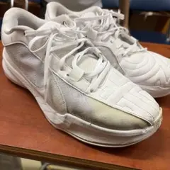 adidas バスケットボールシューズ ホワイトのサムネイル