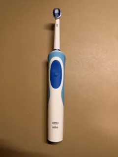 Oral-B 電動歯ブラシ 本体＋互換ブラシヘッド1本（未使用）のサムネイル