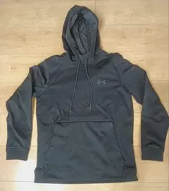 ⑰Under Armour 　ブラック フード付きパーカー 　SM