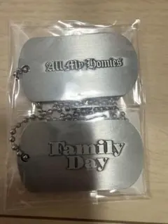 ZORN/OZROSAURUS FAMILY DAY ドックタグ ネックレス - メルカリ