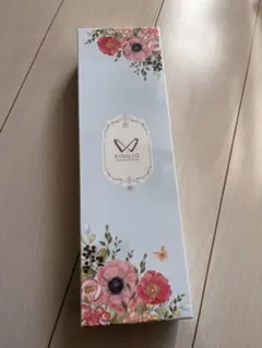 【新品】KINUJO 絹女 ワールドワイドモデル ホワイト　ストレートアイロン