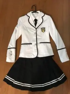 七五三　入学　卒業　女の子スーツのサムネイル