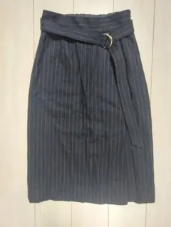 UNTITLED　ストライプ柄タイトスカート 秋冬　ネイビー　Ｍ