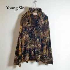 ヤングシン【M-L】シャツ 総柄 レトロ フリル　個性的　派手　r389