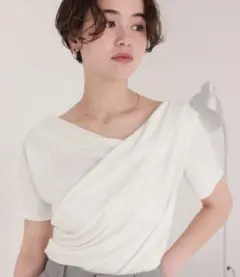 titivate オフショルダーハーフスリーブTシャツのサムネイル