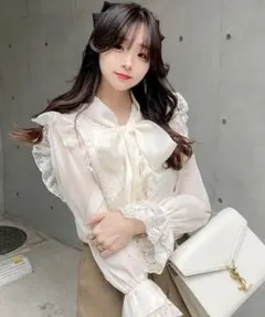 titty＆Co. PETIT by poyo刺繍リボンレースブラウス