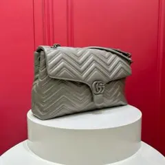 GUCCI アクセントロゴ チェーンショルダーバッグ グレー