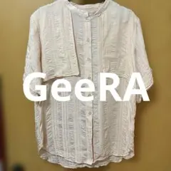 GeeRA 半袖ブラウス バンドカラー 凹凸素材 ピンクベージュのサムネイル