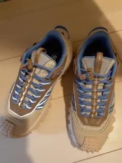 売り切り‼️モンクレール　スニーカー　37 24センチ