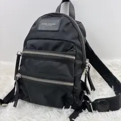 MARC JACOBS ミニリュック デイパック 黒 ロゴプレート ミニサイズ