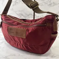 本革ショルダーバッグ