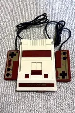 【美品】ニンテンドークラシックミニ ファミリーコンピュータ(Amazon限定版)
