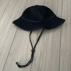 美品COMOCA バケットハット ブラック 57.5cmのサムネイル